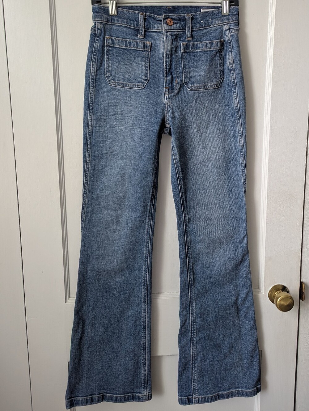 Gap 70s Flare High Rise Jeans Size 27 / 4 R - Picture 2 of 9